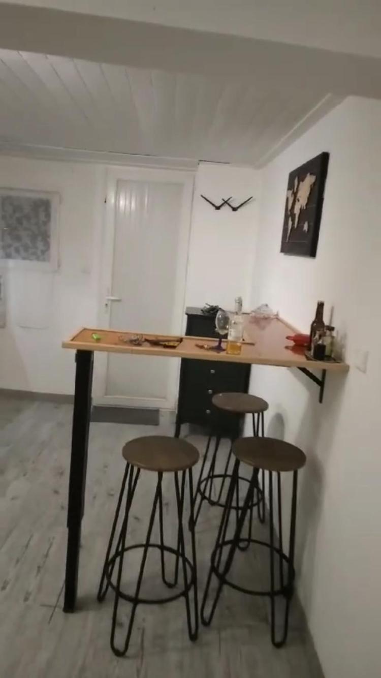 Studio Agreable Et Paisible Aubagne Bagian luar foto
