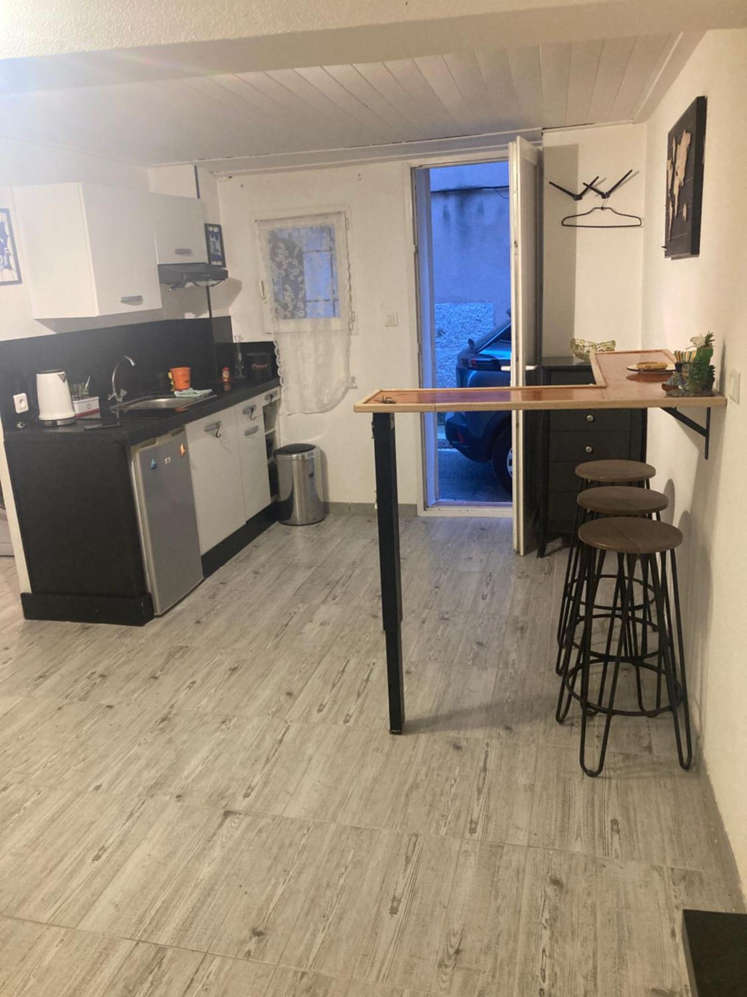 Studio Agreable Et Paisible Aubagne Bagian luar foto