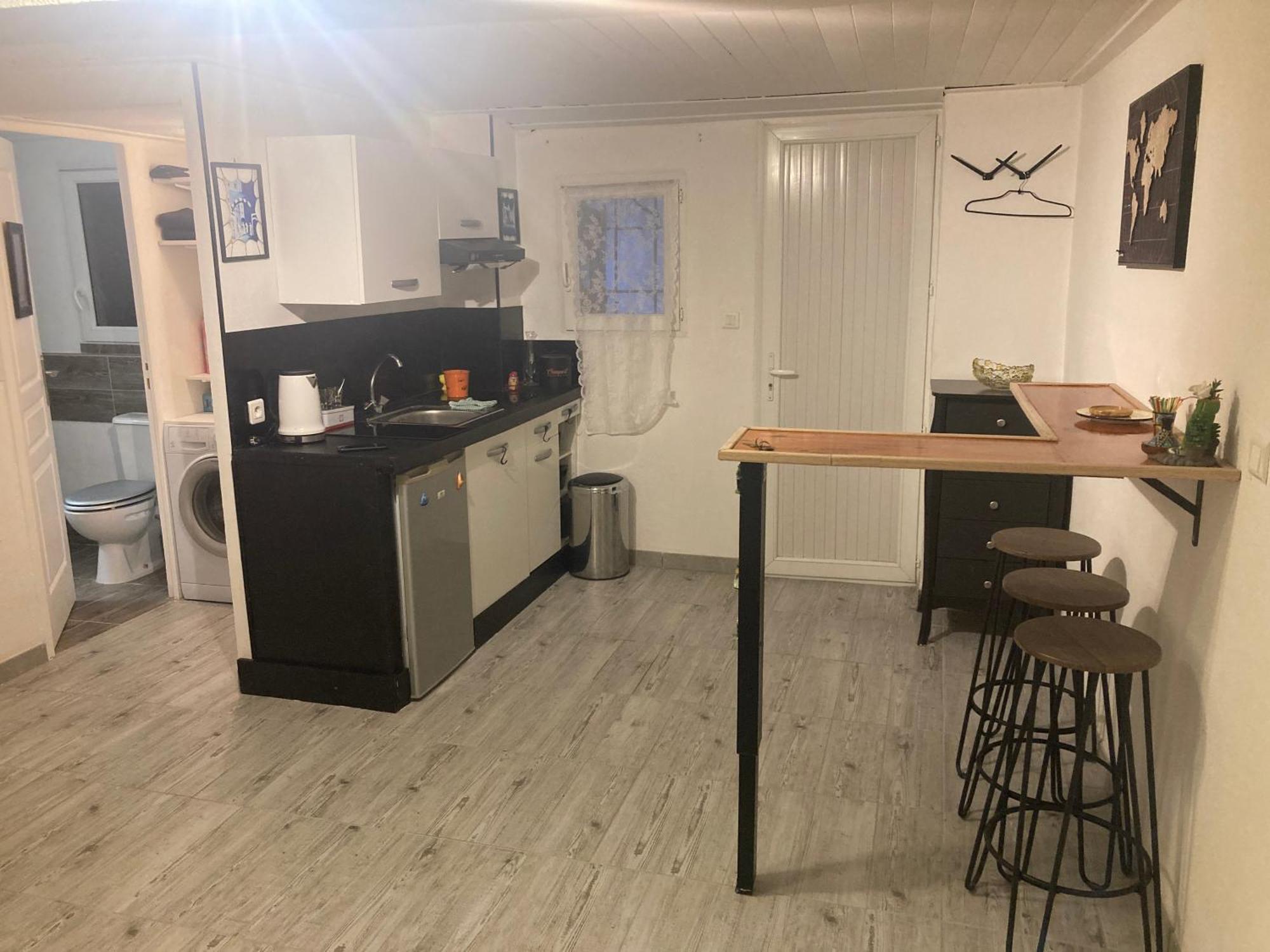 Studio Agreable Et Paisible Aubagne Bagian luar foto